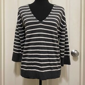NEW Banana Republic Forever Sweater Striped Knit‎ Top Gray V-Neck 3/4 Sleeve L